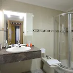 努利亚索公寓 *